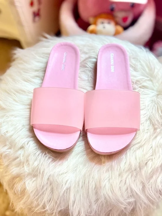 Gianni Bini Baby Pink Slides Stylish Athleisure Dillard's Shoes Women’s Size 7 - Picture 2 of 4